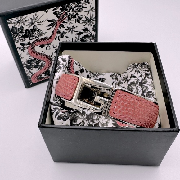 GUCCI Silver And Pink Snake Print Leather Bangle Cuff Bracelet - Picture 7 of 13
